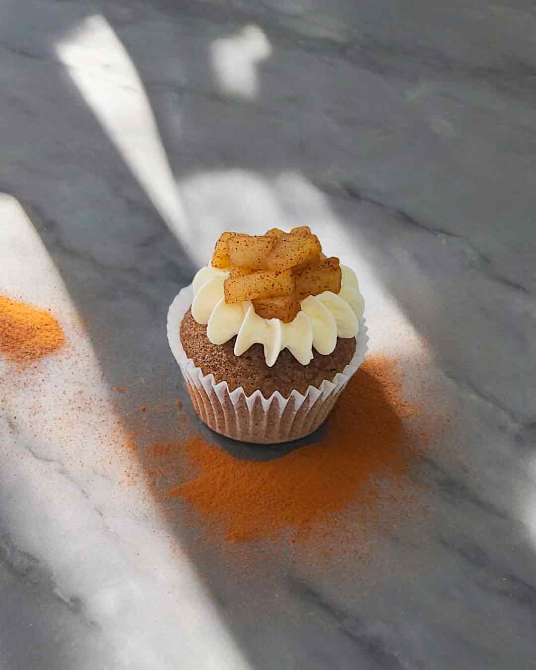 Ashas-Cupcakes-Cinnamon-Apple-Mini-Cupcake