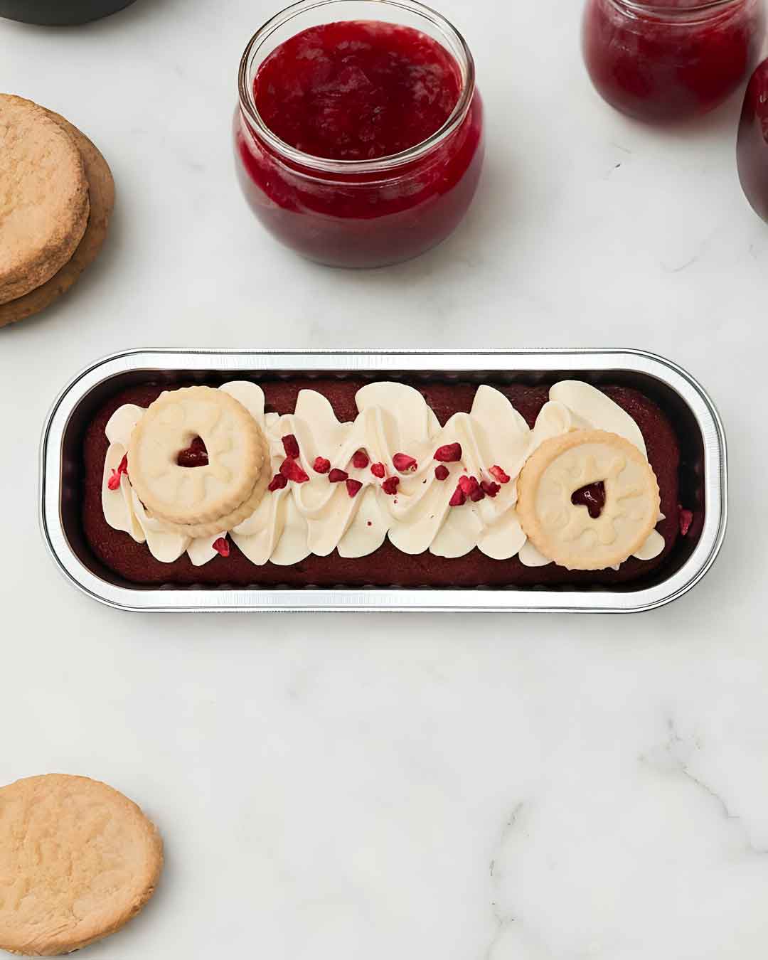Ashas-Cupcakes-Jammie-Dodger-Mini-Loaf-Tin
