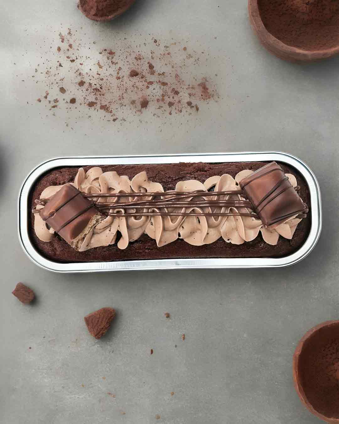 Ashas-Cupcakes-Kinder-Bueno-Mini-Loaf-Tin